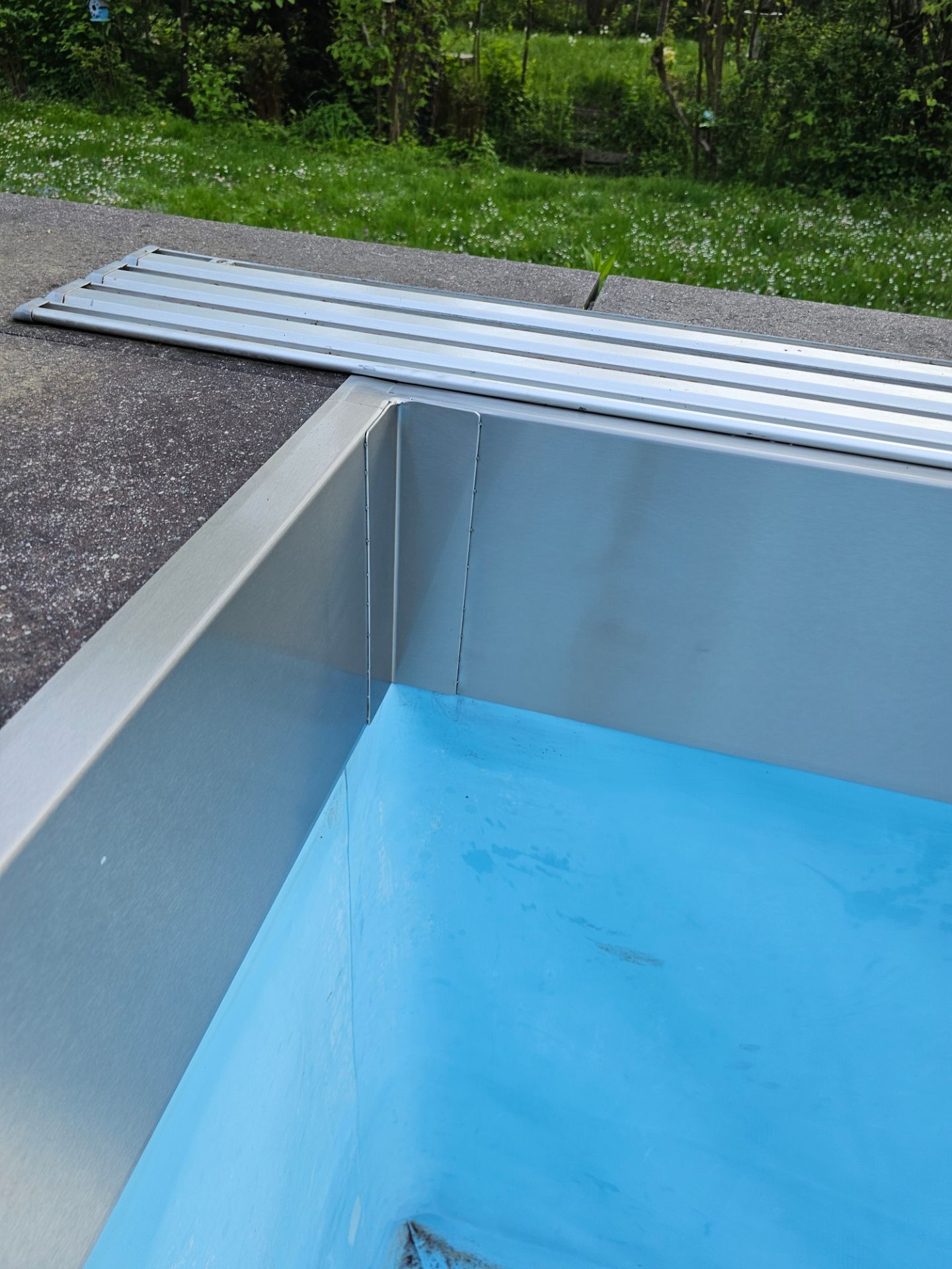 Individuelle Poolkonstruktion aus Stahl mit präziser Fertigung